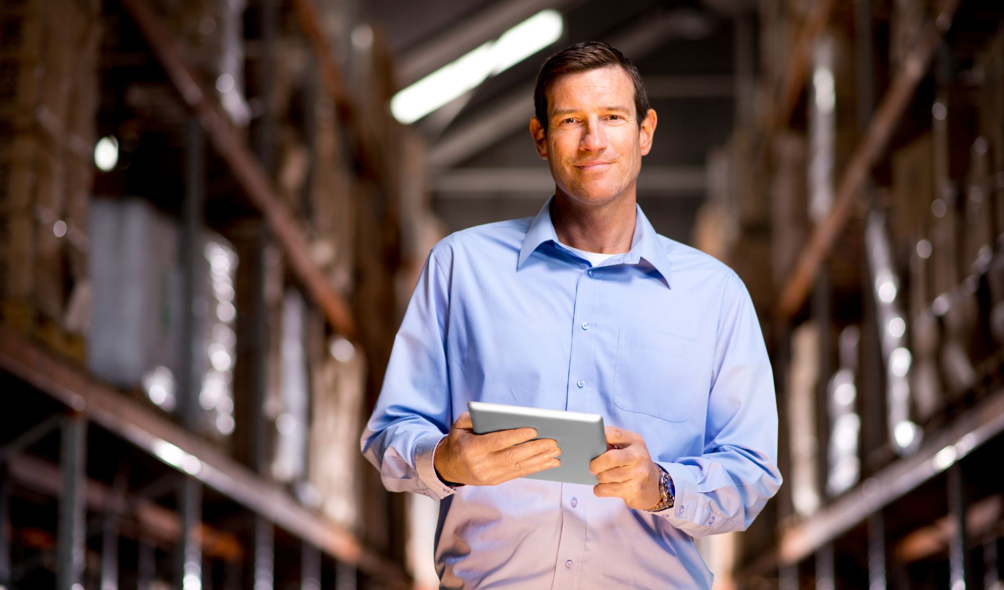 Entenda como um sistema de gestão empresarial 360° transforma a rotina da indústria, integra todos os processos e aumenta a eficiência e competitividade.