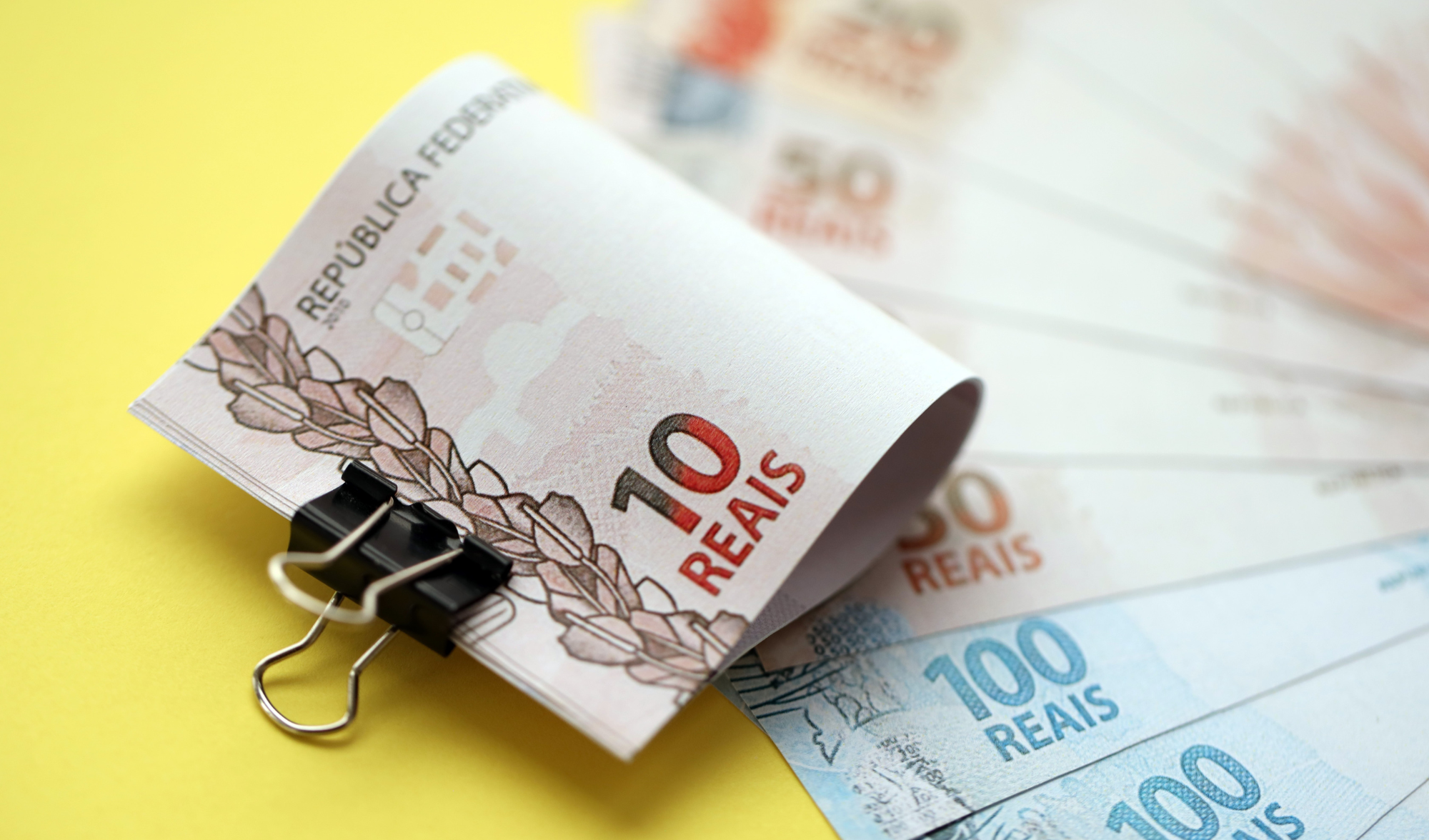 Fique por dentro das mudanças para o MEI em 2026! Entenda o novo limite de faturamento e como manter sua empresa regularizada. Confira e cresça!