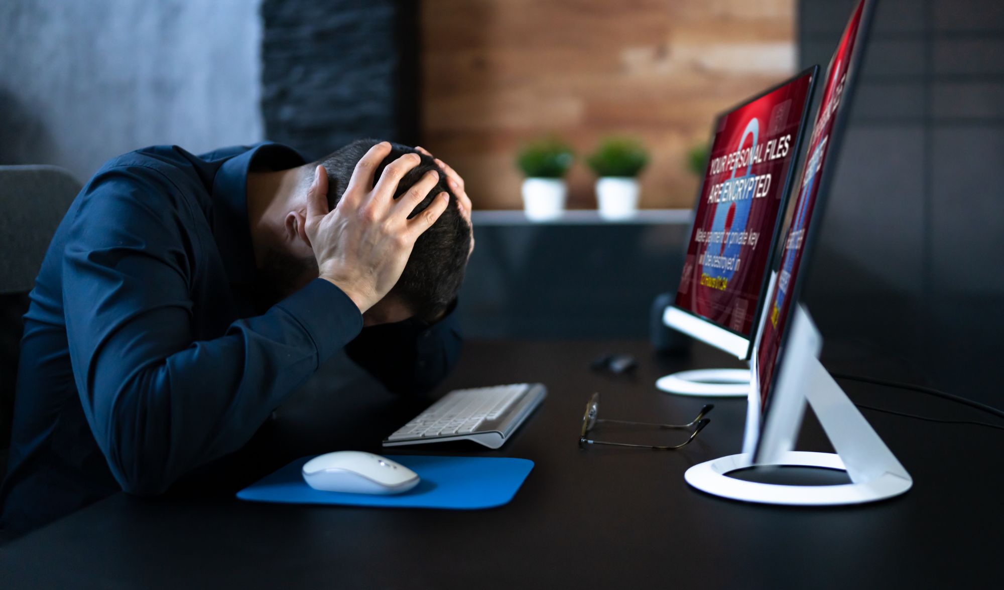 Seu RDP está aberto? Aprenda passo a passo como bloquear ataques de força bruta no Windows e veja como o TSplus Advanced Security automatiza sua defesa.