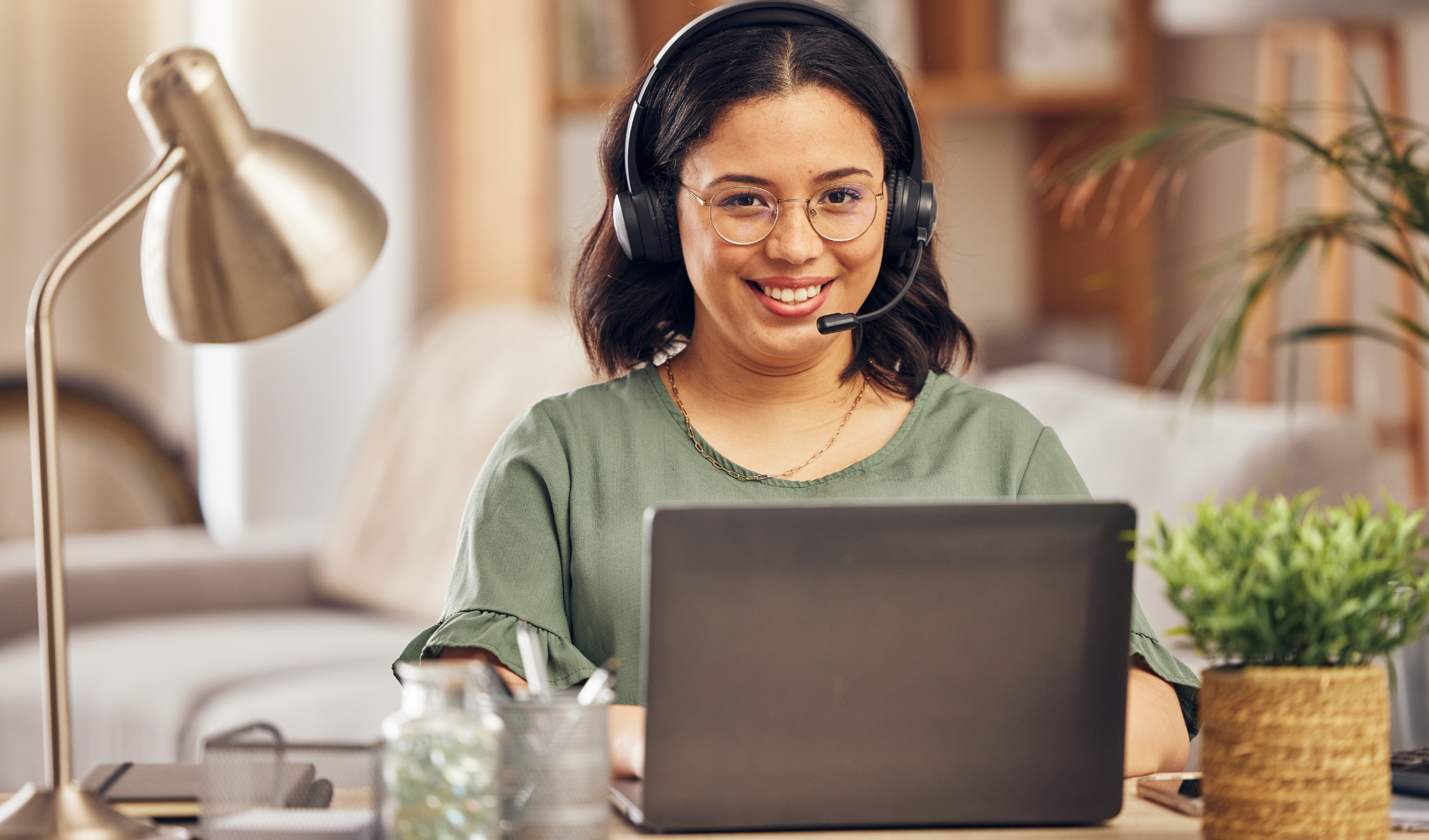 Descubra como o acesso não supervisionado permite manutenção fora do horário comercial, reduz downtime e garante suporte remoto 24h com segurança.