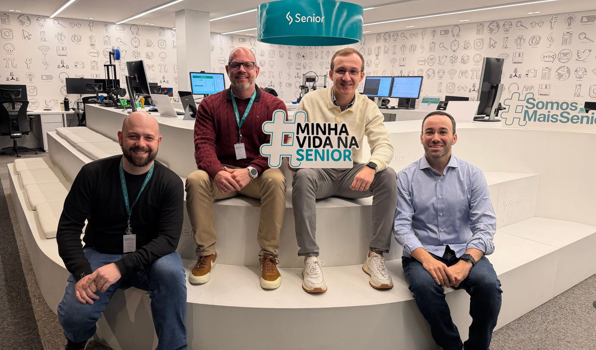 Visita da TSplus à Senior Sistemas: descubra como nossa API e soluções inovadoras otimizam a infraestrutura em nuvem. Leia o artigo e teste grátis!
